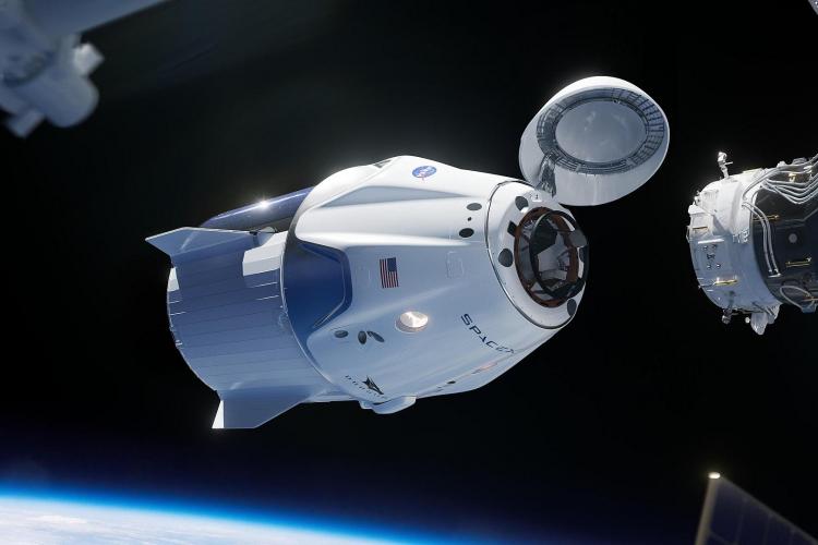 Amarrage de la capsule Dragon (image SpaceX)