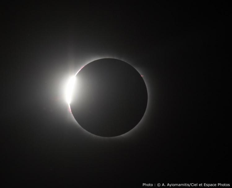 Eclipse totale de Soleil... (photo Ciel&Espace)