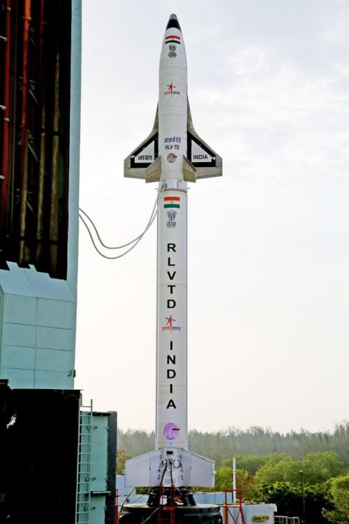 La navette spatiale indienne sur son pas de tir (image ISRO)