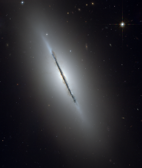 Messier 102 (image Hubble)