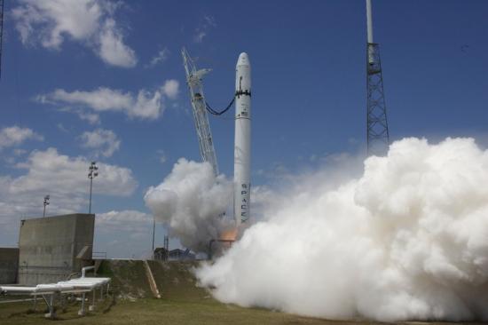 Test des moteurs de la fusée Falcon9 (image SpaceX)