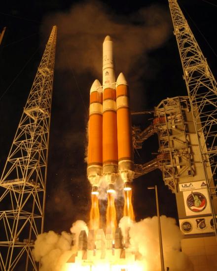 Le lanceur Delta-IV Heavy (image NASA)