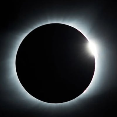 Éclipse solaire (image Mathew Schwartz)