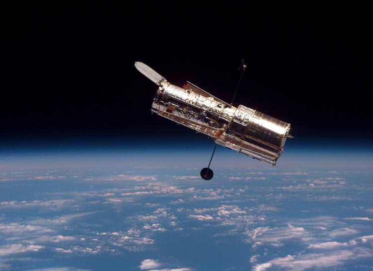 Le télescope spatiale Hubble en orbite (image NASA)