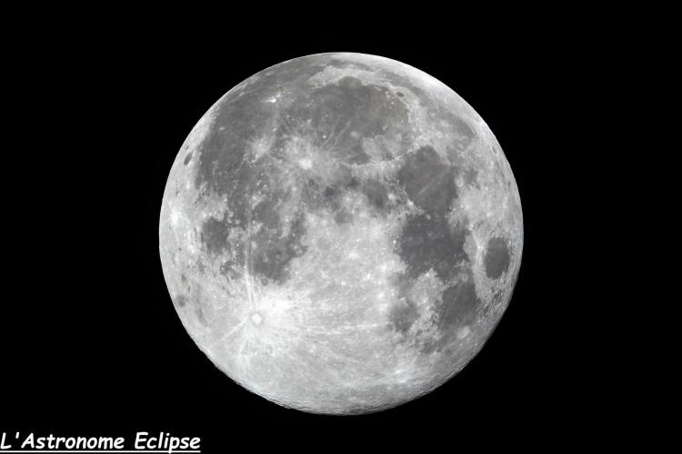 Pleine Lune photographiée au télescope (image L'Astronome Eclipse)