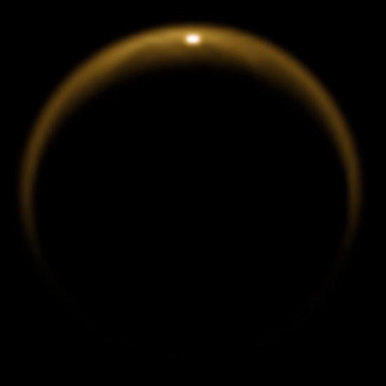 Reflet du Soleil sur un lac de Titan (image NASA)